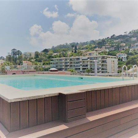 Apt Golfe Juan - 5Min Des Plages - Parking Privee - Piscine Rooftop Валлорис Экстерьер фото
