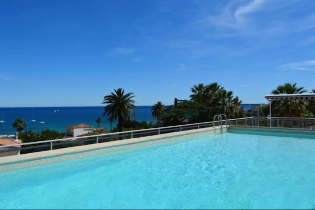 Apt Golfe Juan - 5Min Des Plages - Parking Privee - Piscine Rooftop Валлорис Экстерьер фото