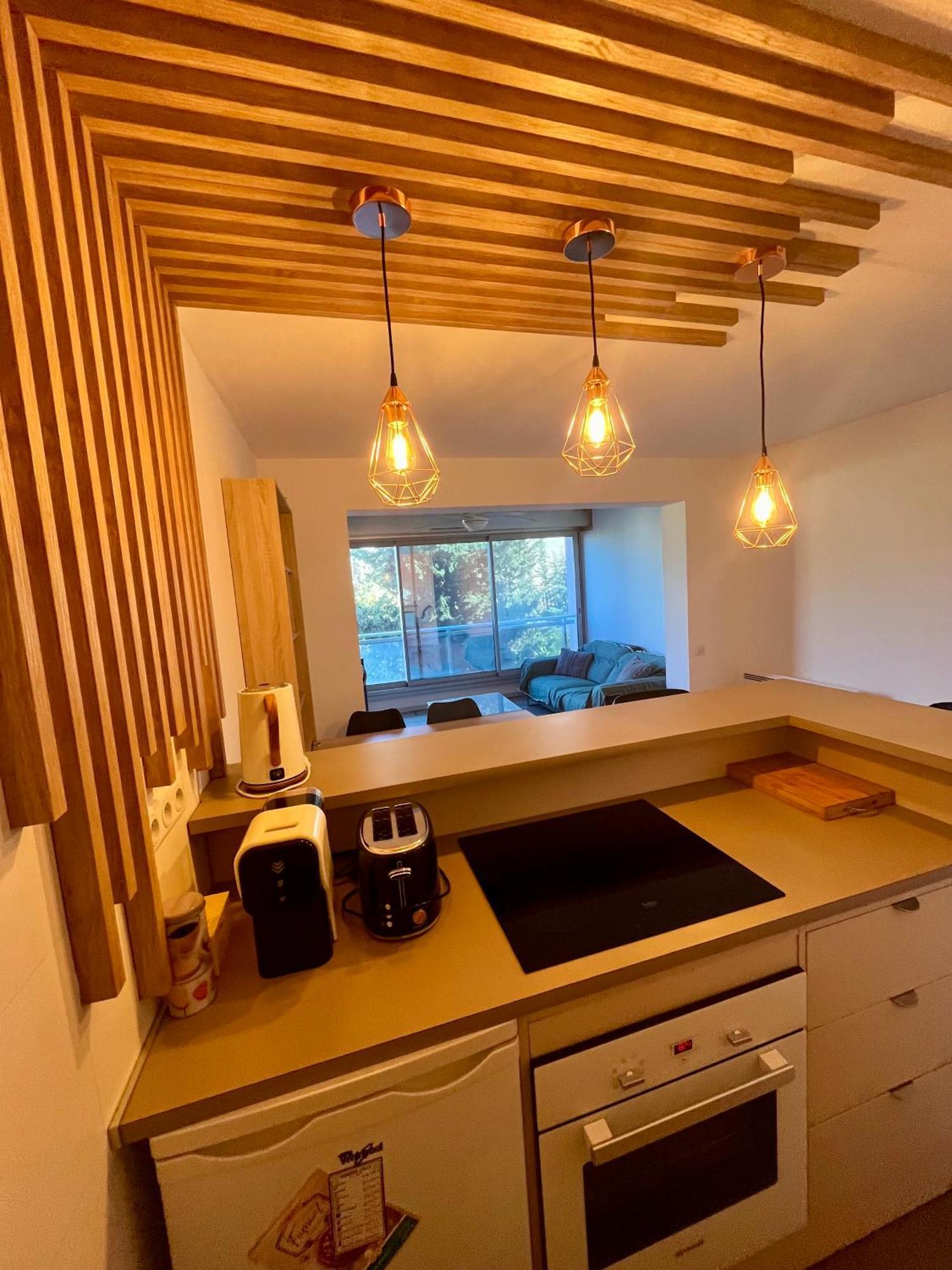 Apt Golfe Juan - 5Min Des Plages - Parking Privee - Piscine Rooftop Валлорис Экстерьер фото